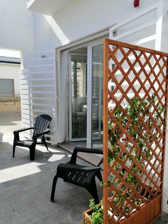 Ferienwohnung Doppiobi Torre Lapillo Exterior foto
